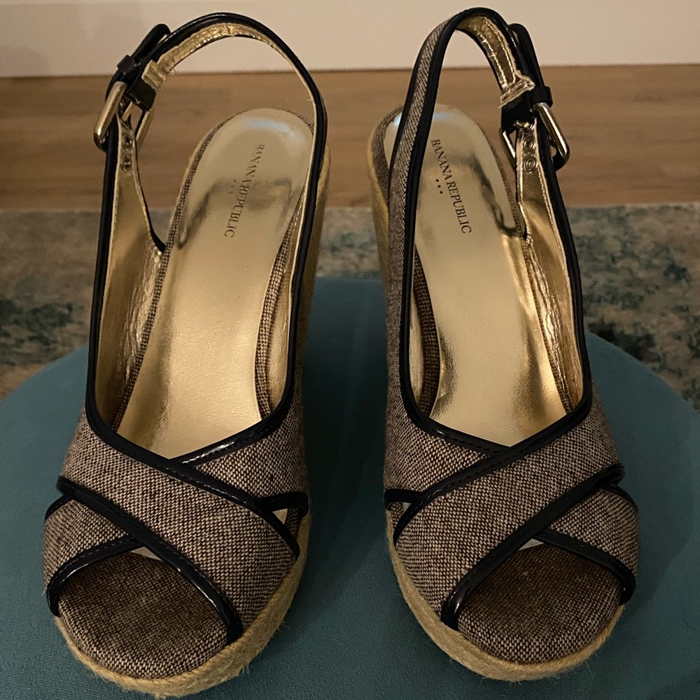 Size 9 Banana Republic Navy Wedge